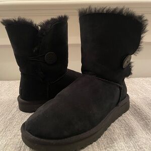Women's Black Shearling Boots